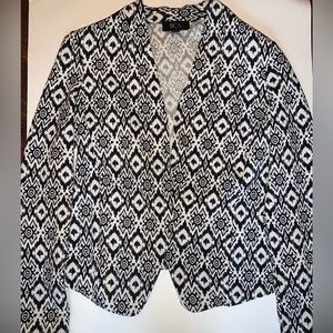 Women black and white blazer